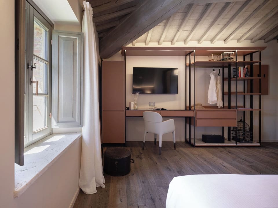 Superior Double Room, Hill View | In-room safe, desk, laptop workspace, soundproofing