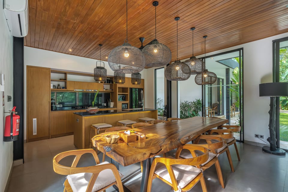 Villa, Pool View | Dining room
