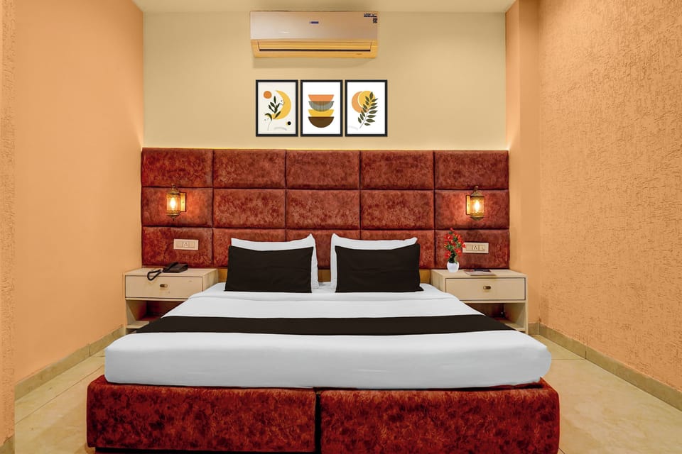 Classic Room | Desk, WiFi (free), bed sheets