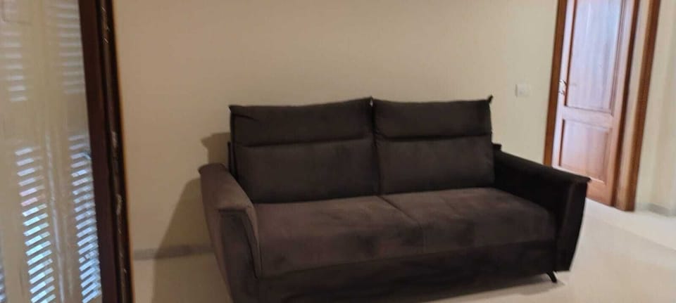 Deluxe Apartment, Patio, Garden View | Living area