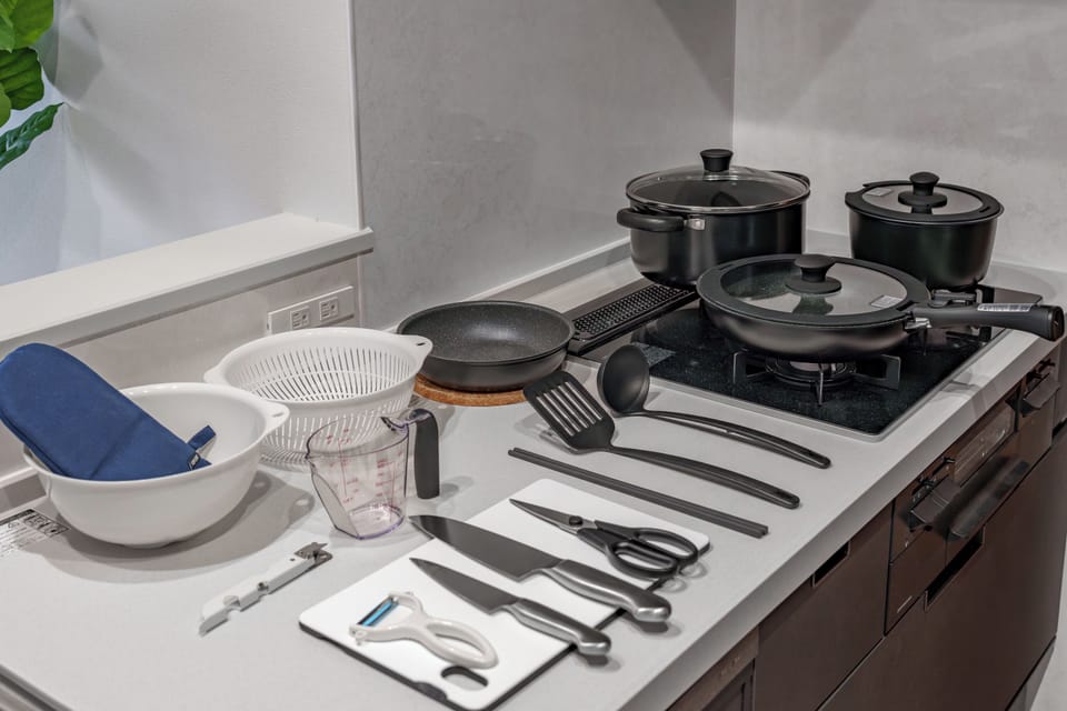 Apartment | Private kitchen | Coffee/tea maker, fridge, microwave, stovetop