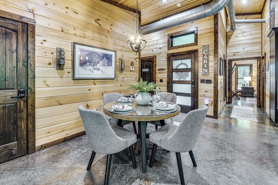 House (2 Bedrooms) | Interior