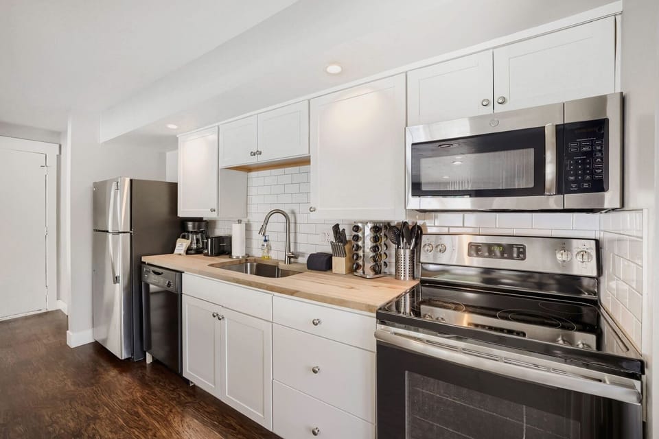 Condo, 2 Bedrooms | Private kitchen | Coffee/tea maker, fridge, oven, toaster