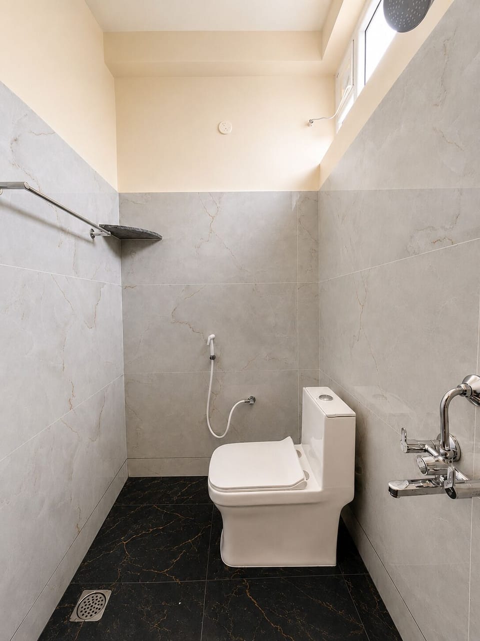 Deluxe Apartment, Hill View | Bathroom