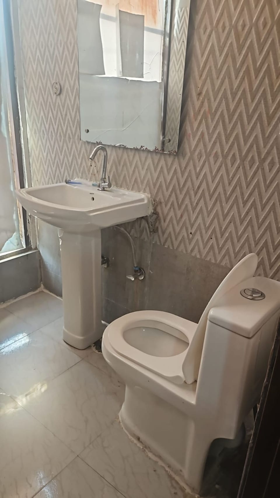 Shower, free toiletries, towels, soap