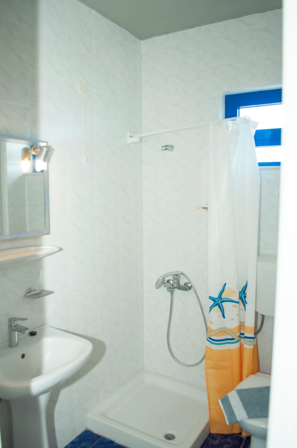 Bathroom | Free toiletries