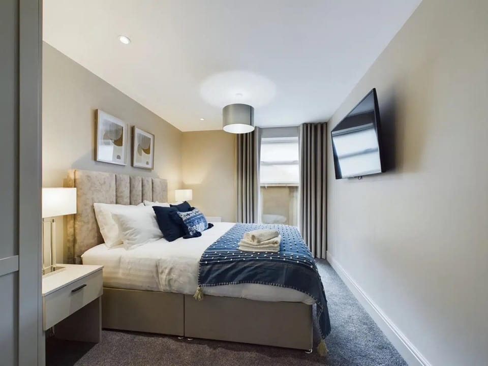 2 bedrooms, iron/ironing board, WiFi (free), bed sheets