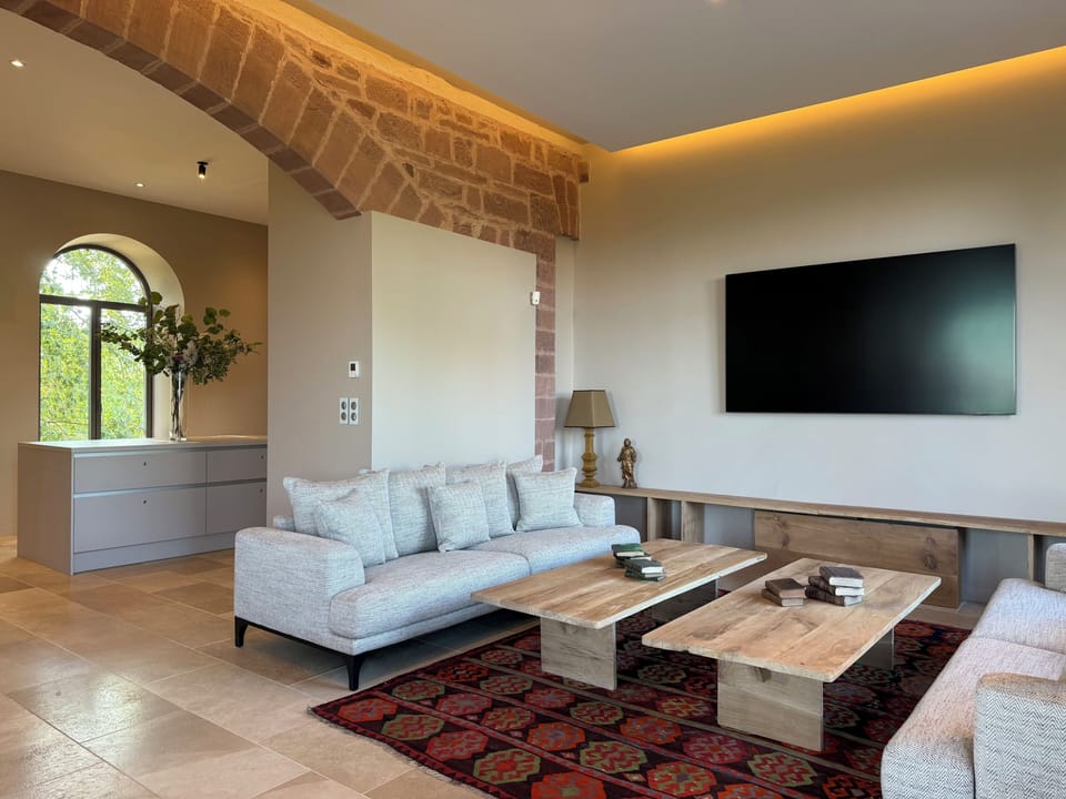 Luxury Villa, Valley View | Living area | 80-cm Smart TV with satellite channels