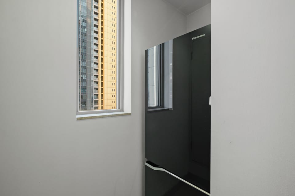 Apartment, 1 Bedroom, City View | Dining room