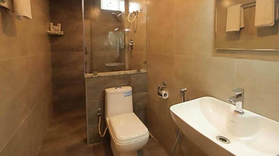 Shower, free toiletries, towels, soap