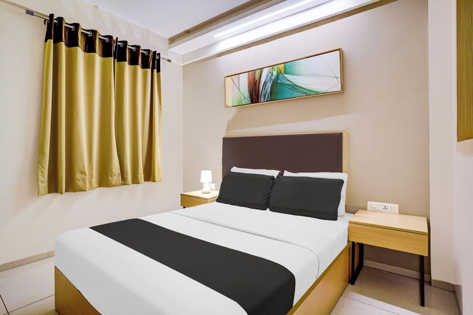 Classic Room | Desk, WiFi (free), bed sheets