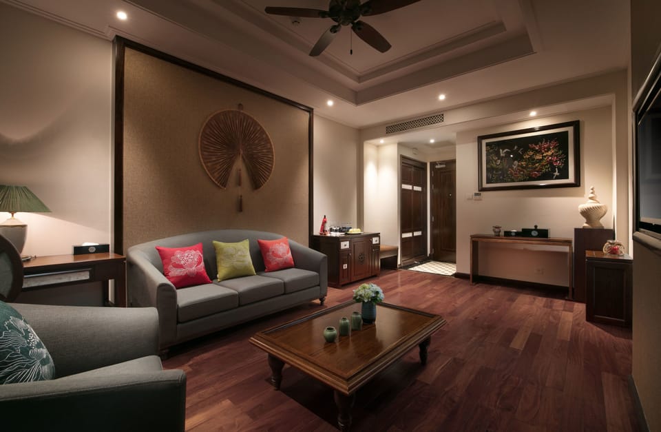 Suite | Minibar, in-room safe, desk, soundproofing