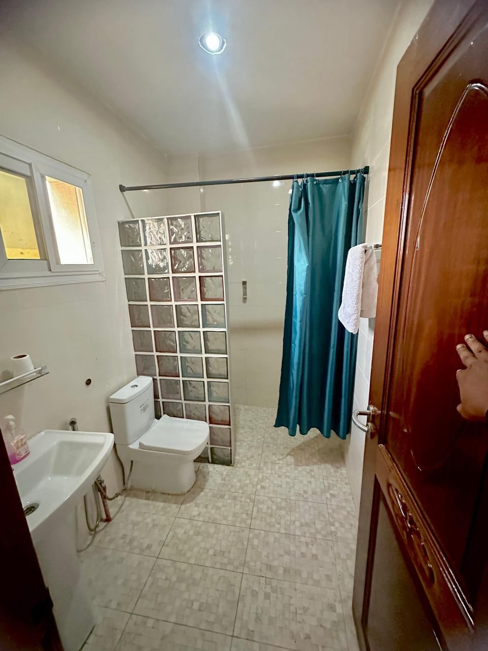 Comfort Double Room | Bathroom | Separate tub and shower, towels, soap, shampoo