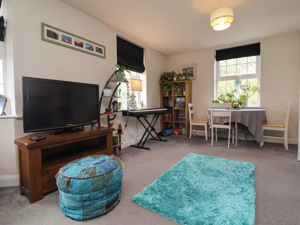 Cottage | Game room