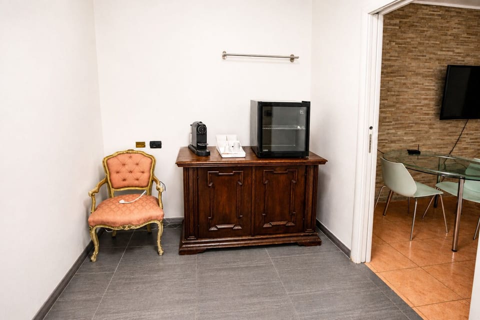 Family Studio, Non Smoking, Private Bathroom | Interior