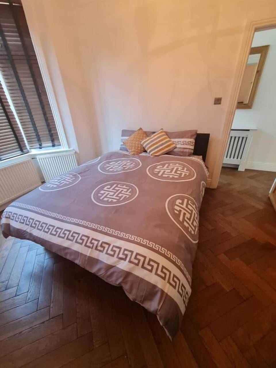 Deluxe Double Room, City View | Iron/ironing board (on request), WiFi (free)