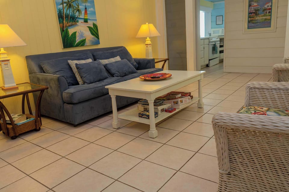 House, Multiple Beds, Garden View (Caribbean Vibes Entire Duplex) | Living area