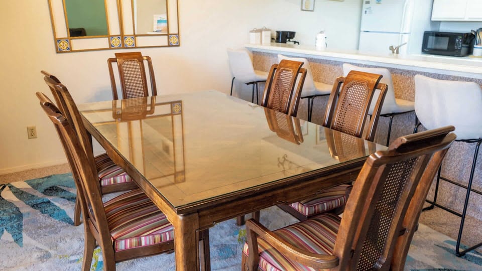 Apartment, Multiple Beds, Pool View (Padre Oasis #302) | Dining