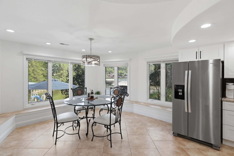 House, Multiple Beds (Tradewinds) | 5 bedrooms, individually decorated, individually furnished, bed sheets