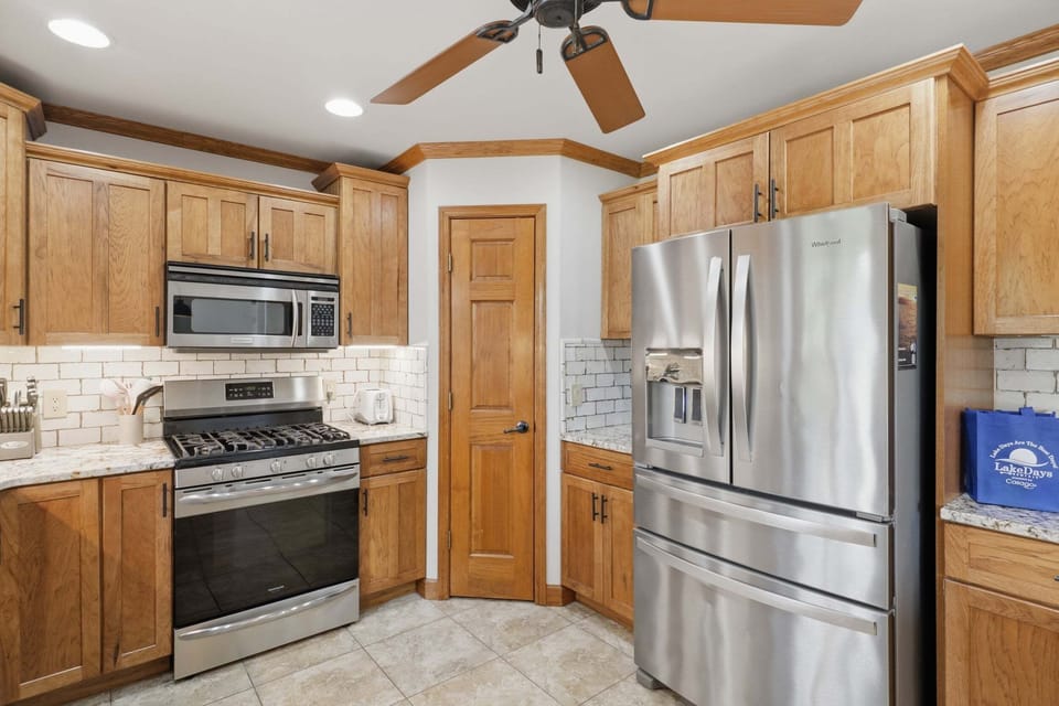 House, Multiple Beds, Pool View (Woodland Waves) | Private kitchen