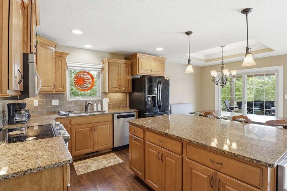 House, Multiple Beds (Bulldog Lake House) | Private kitchen