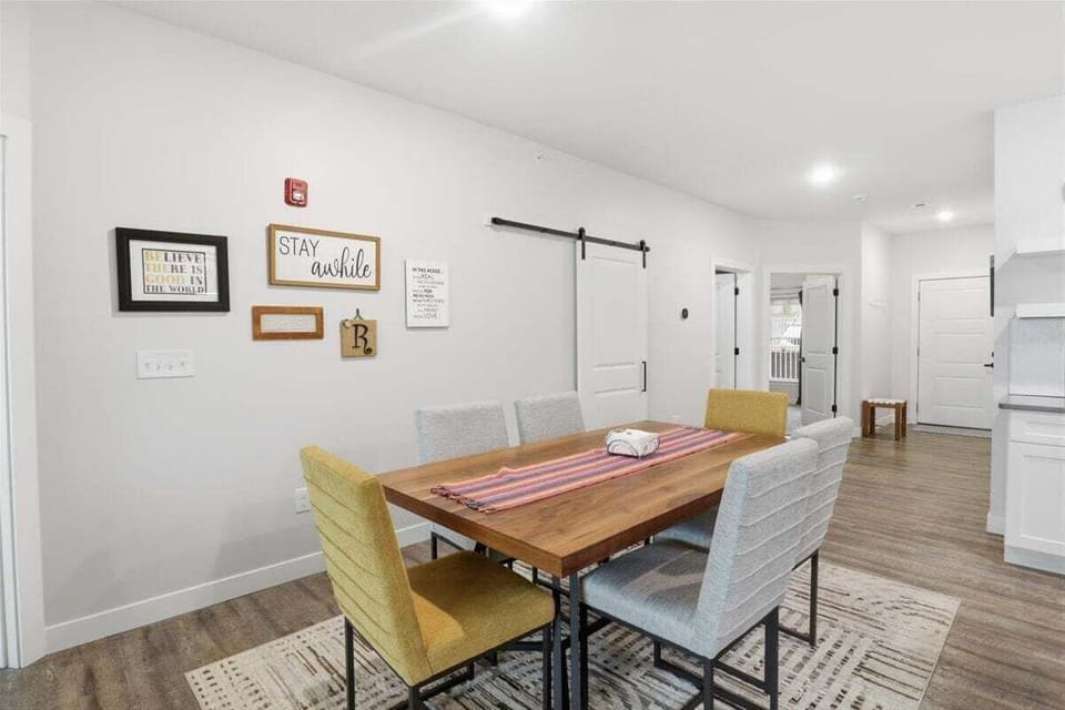 Condo, Multiple Beds (Niangua Sunset) | 3 bedrooms, individually decorated, individually furnished, bed sheets