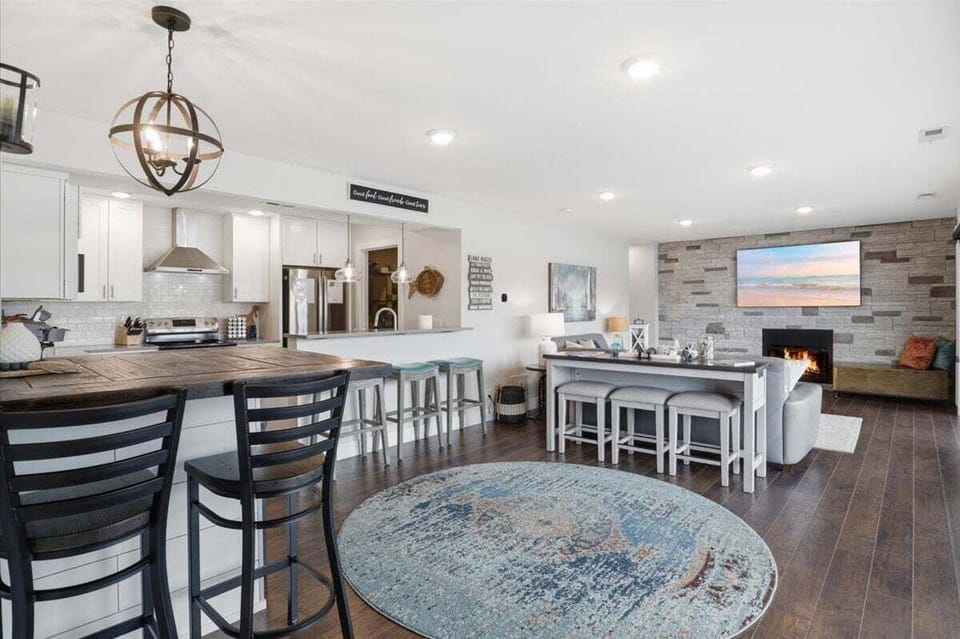House, Multiple Beds (Ginger Point Joint) | Interior