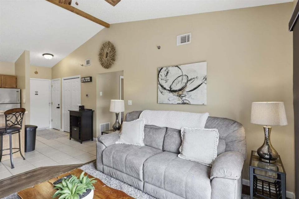 Condo, Multiple Beds (Lakefront Lazy Dayz) | Living area