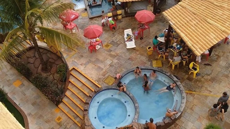 5 outdoor pools