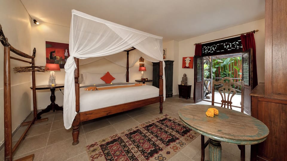 Villa, 4 Bedrooms, Private Pool, Pool View | In-room safe, laptop workspace