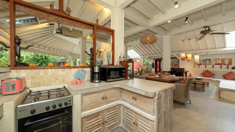 Villa, 4 Bedrooms, Private Pool, Pool View | Private kitchen | Fridge, microwave, oven, stovetop