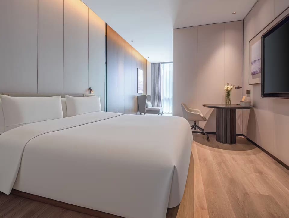 Superior Double Room, 1 Double Bed, Ensuite, City View | Premium bedding, down comforters, memory foam beds, minibar (free items)