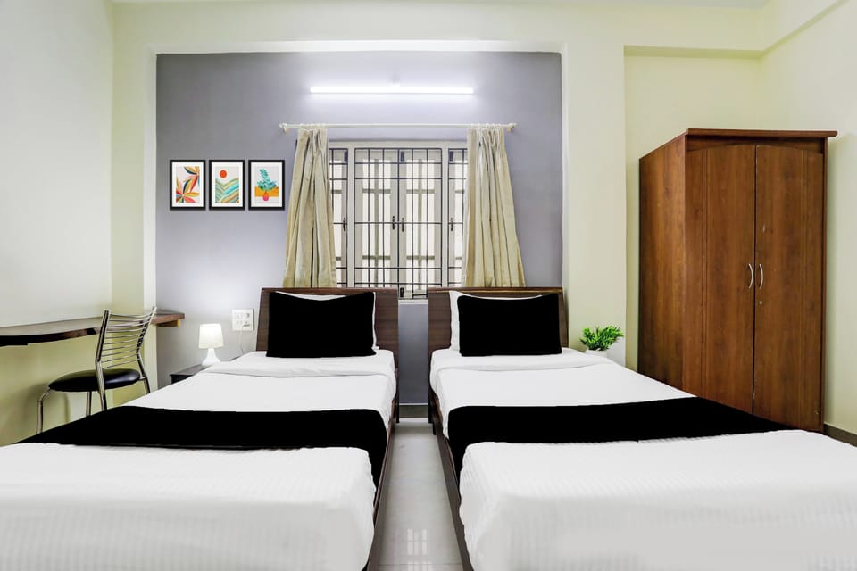Desk, WiFi (free), bed sheets