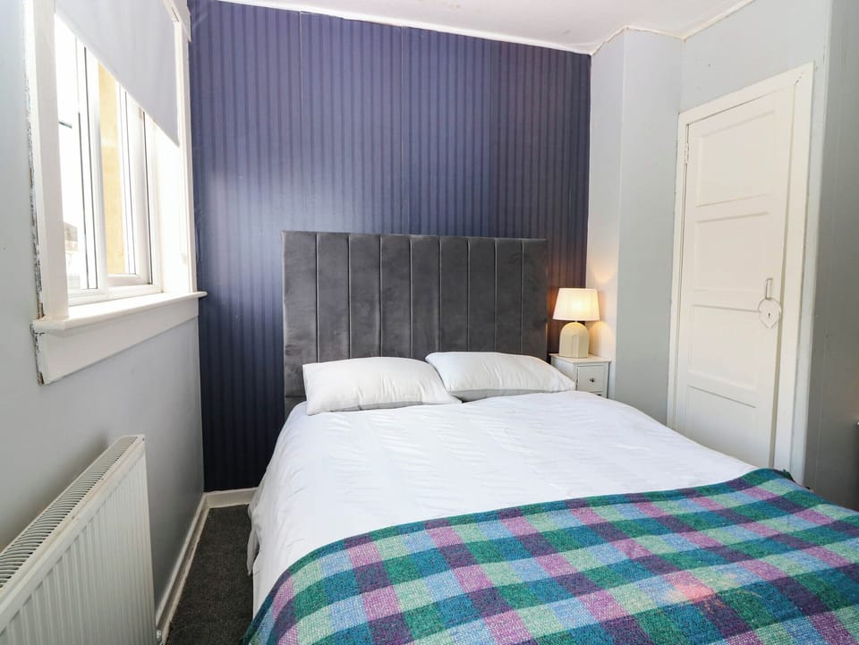 6 Niddrie Marischal Road Cottage in Edinburgh