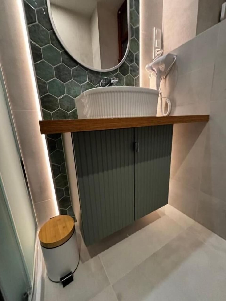 Deluxe Suite | Bathroom