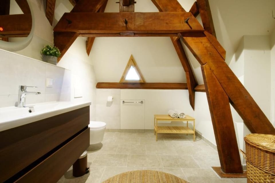 Family Double Room, Garden View | Bathroom