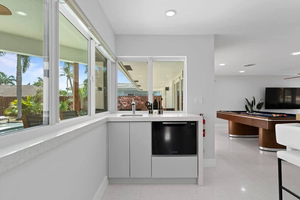 House | 4 bedrooms, high-speed internet