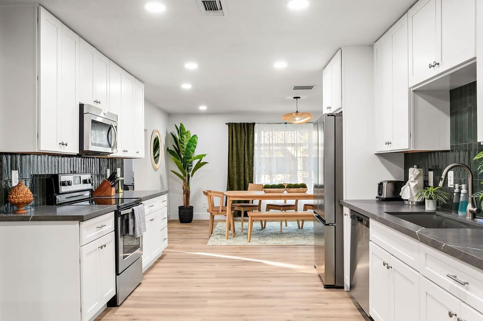 House | 5 bedrooms, high-speed internet
