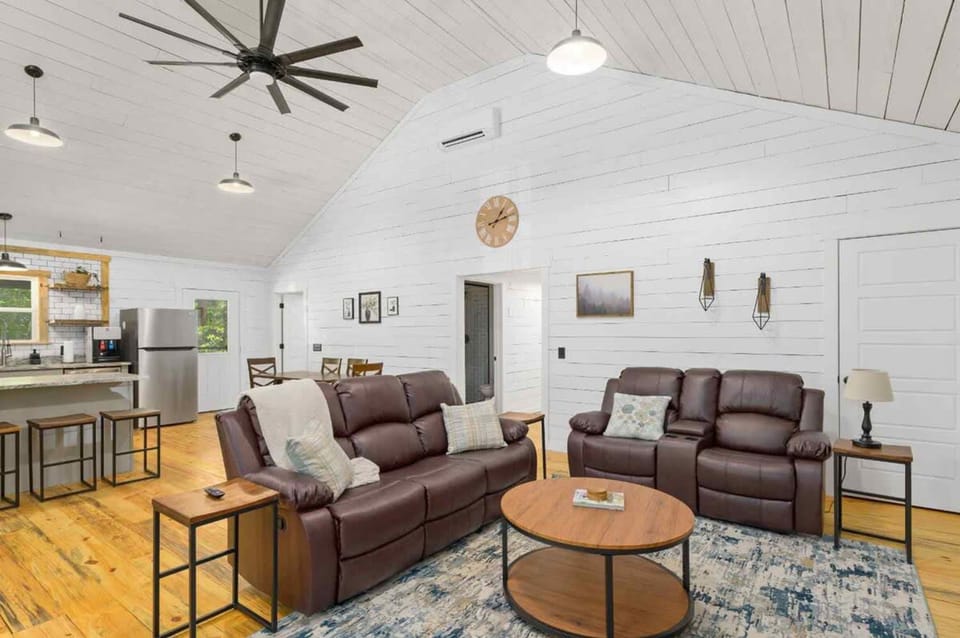 House | 3 bedrooms, high-speed internet