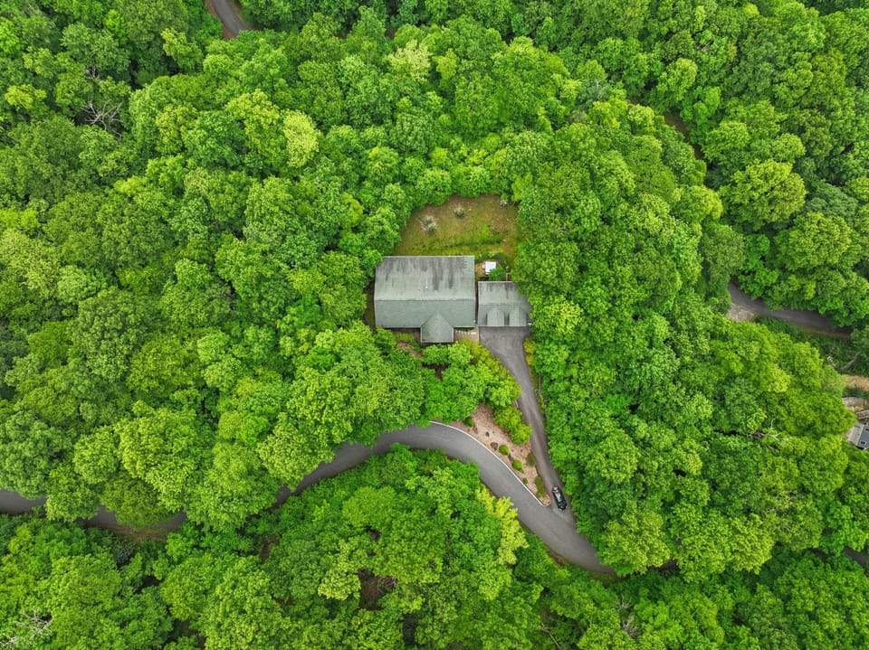 House | 6 bedrooms, high-speed internet