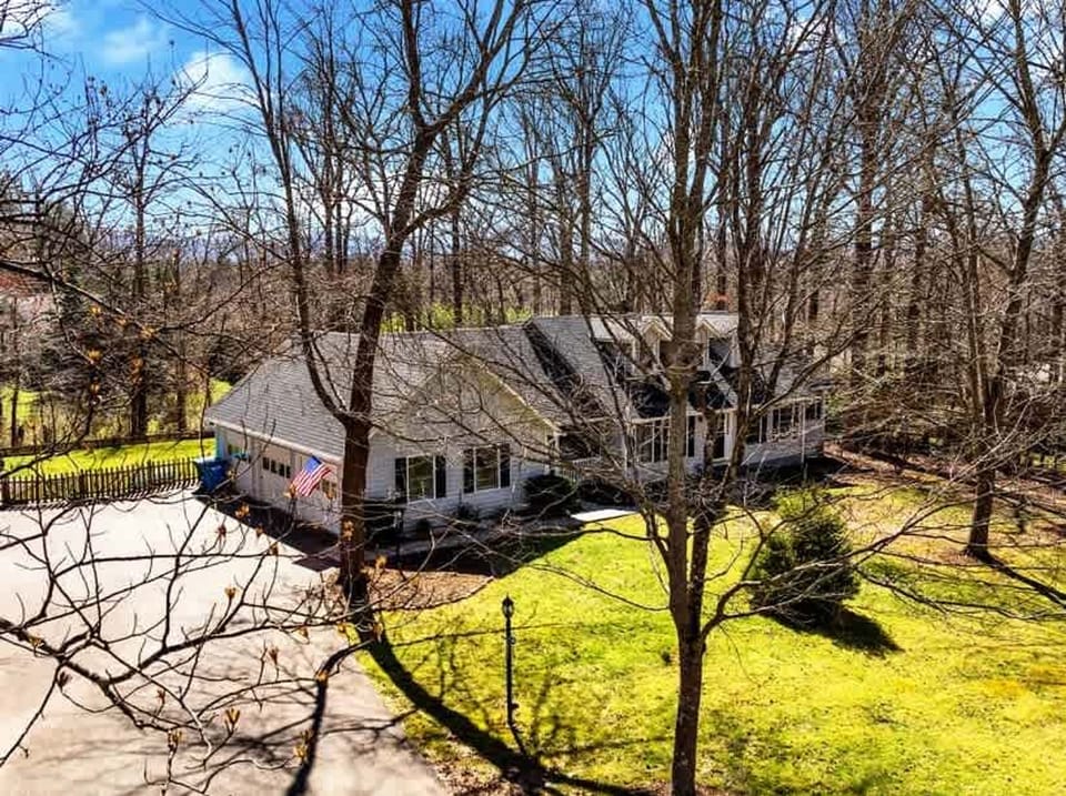House | 8 bedrooms, high-speed internet