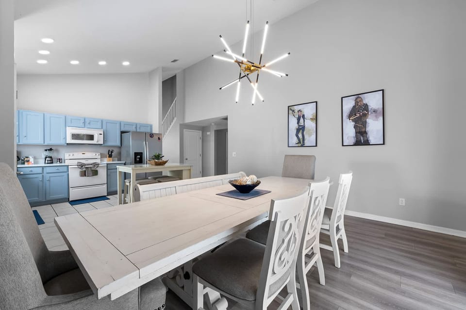 House | 5 bedrooms, high-speed internet