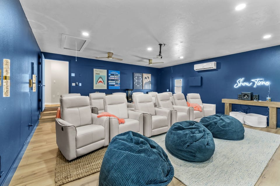 House | 6 bedrooms, high-speed internet