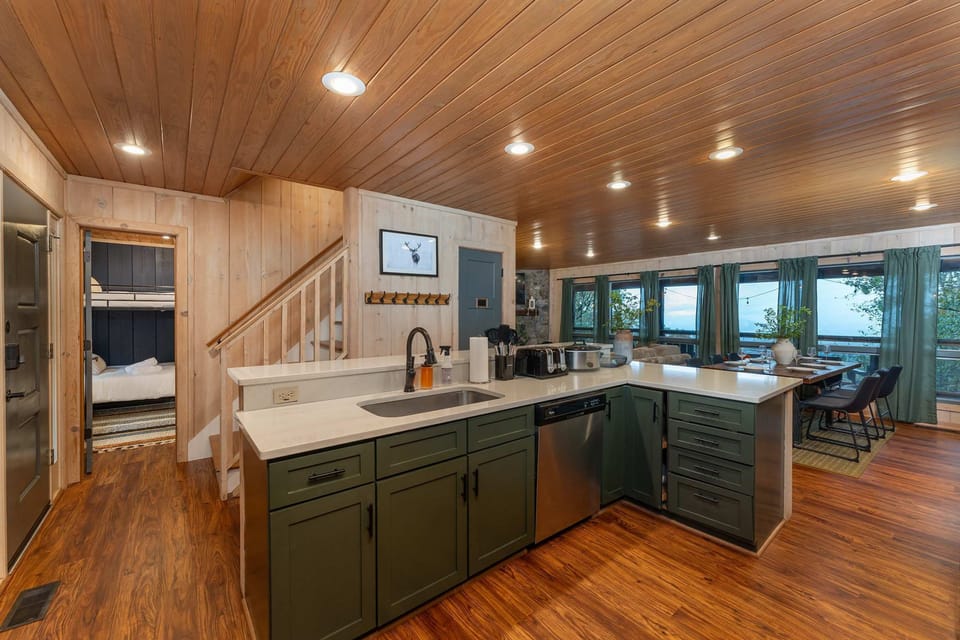House | 4 bedrooms, high-speed internet