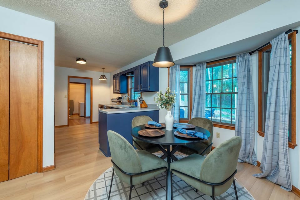 House | 6 bedrooms, high-speed internet