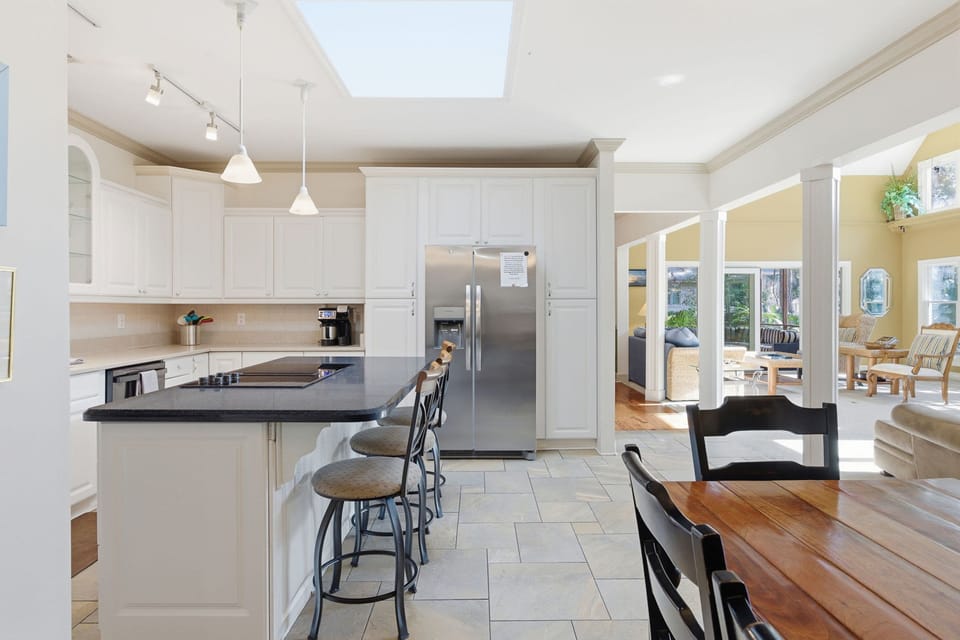 House | 5 bedrooms, high-speed internet