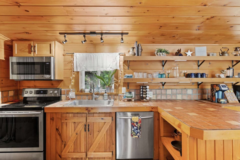 House | 3 bedrooms, high-speed internet