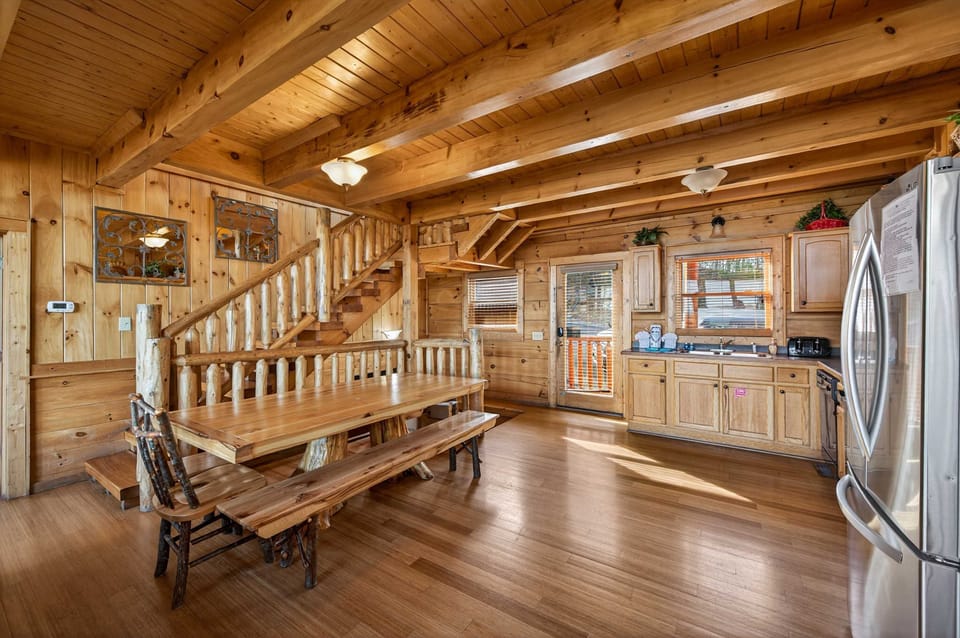 House | 8 bedrooms, high-speed internet