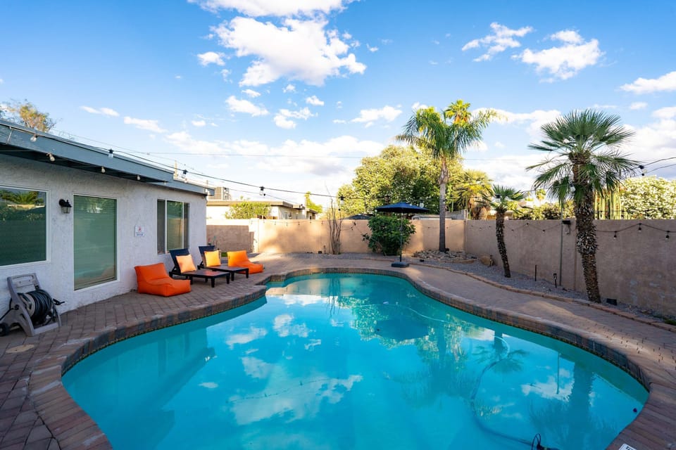 House | 4 bedrooms, high-speed internet
