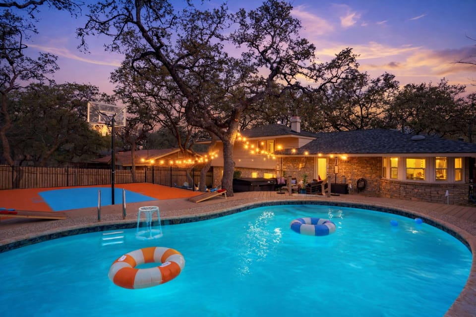 House | 4 bedrooms, high-speed internet